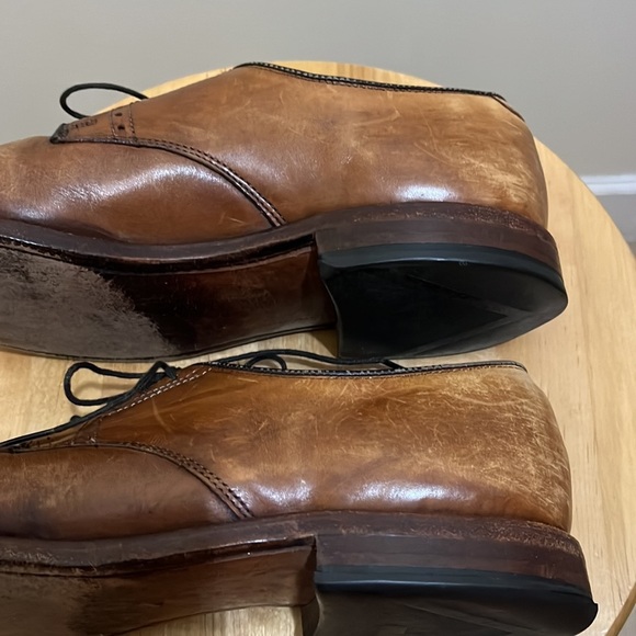 Allen Edmonds Clifton men’s brown leather dress shoe. Size 8.5. main image 9